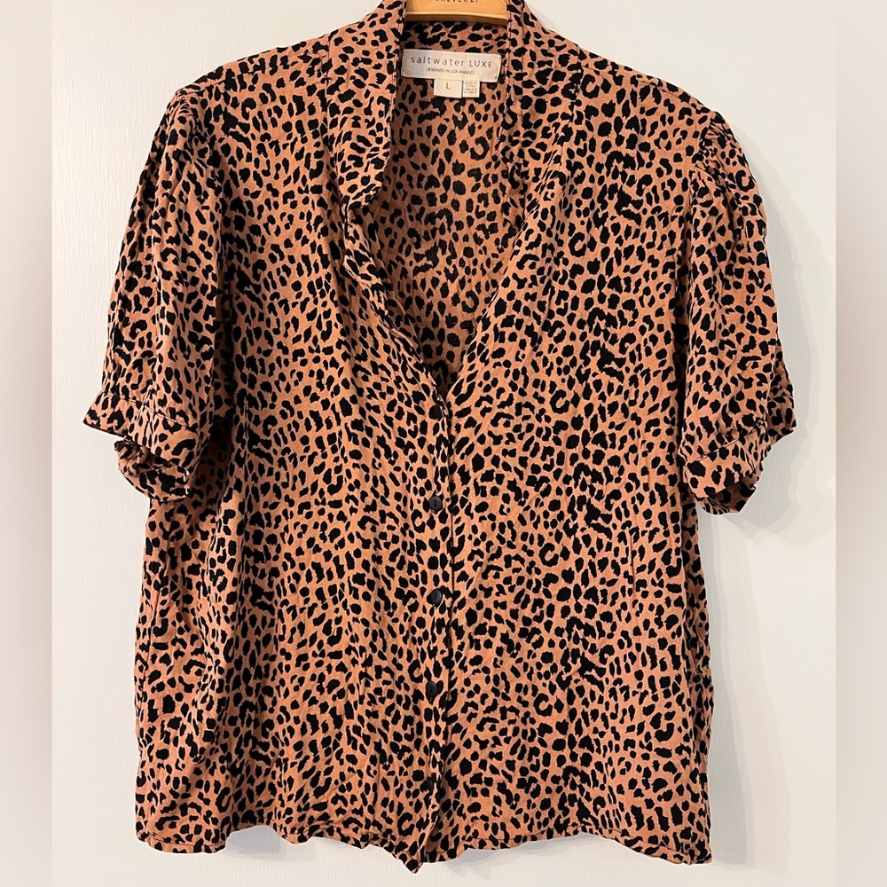SALTWATER LUXE LOS ANGELES CHEETAH PRINT SHORT SLEEVE BUTTON DOWN ✨